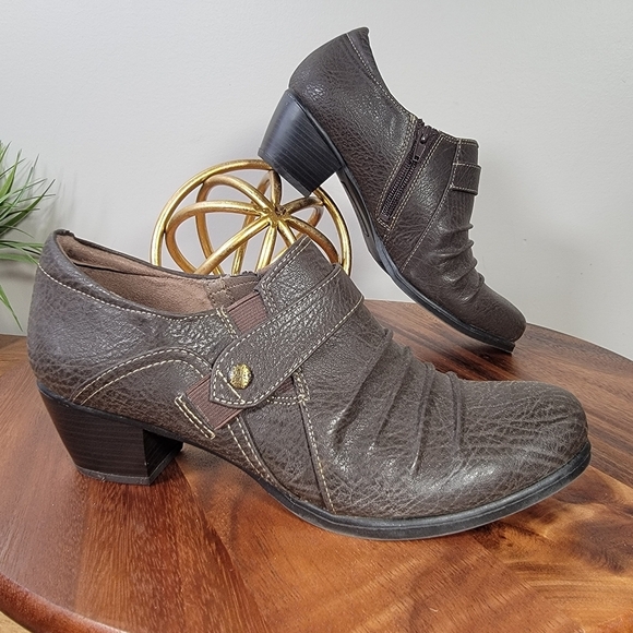 Natural Soul Brown Booties Size 8.5 Ankle Boots Vegan Leather Comfy - Picture 3 of 16